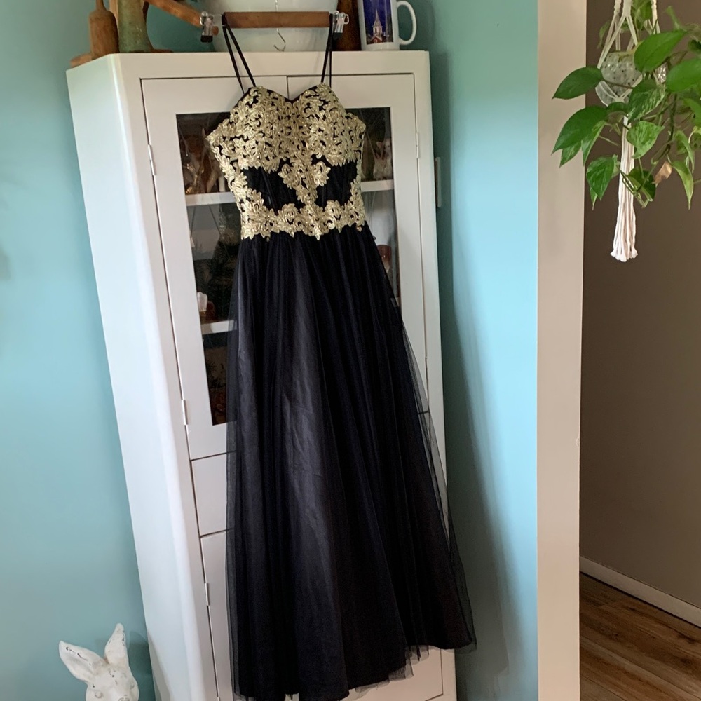 Blondie Nites jr sz 3 Black Cinderella Dress euc  Sheer mid section Stacy Sklar